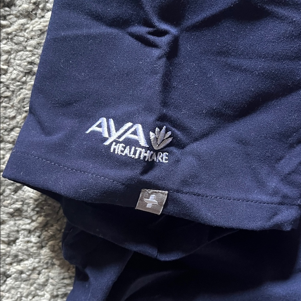 NWT Figs Navy Blue Scrub Top - Picture 2 of 3
